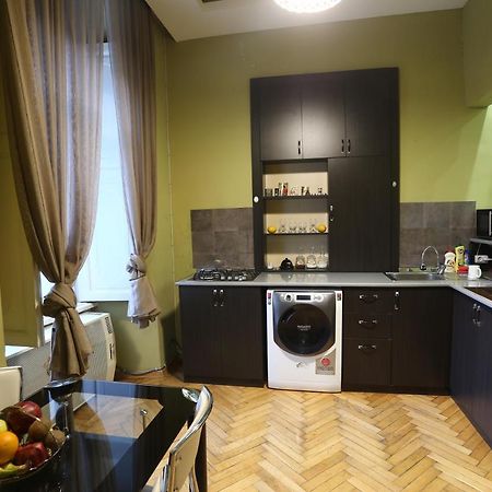 Your Home In The Centre Of Old Tbilisi Exterior photo
